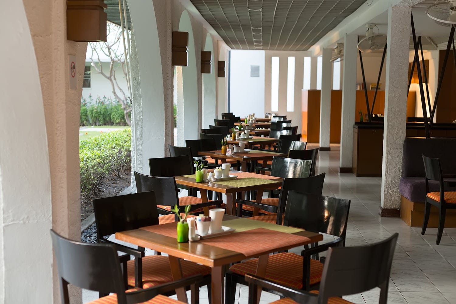 ahşap_cafe_masası